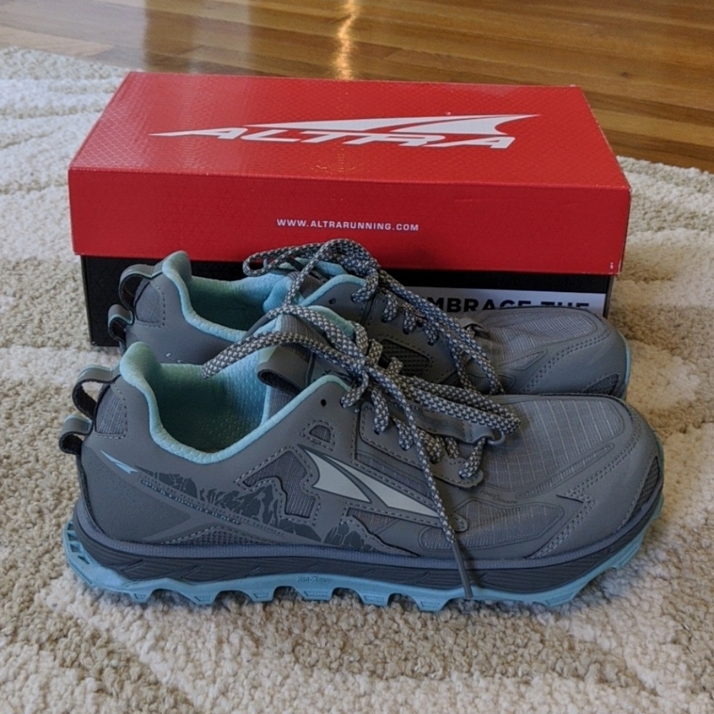 Altra Lone Peak 4.5 Size 8.5 womens